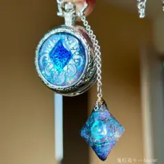 蒼の懐中時計ネックレス 月の満ち欠け×琉球ガラス ペンデュラム