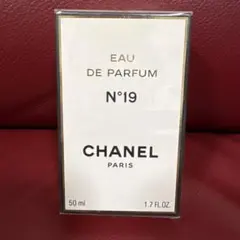 CHANEL N°19 Eau de Parfum 50ml