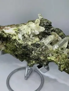 天然石　原石　エピドード　水晶共生　クラスター　ガーデンクォーツ　グリーン