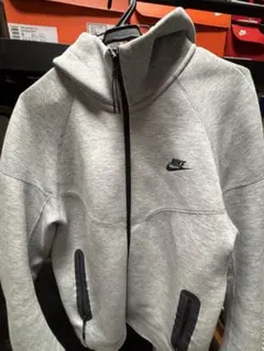 Nike テックフリース上