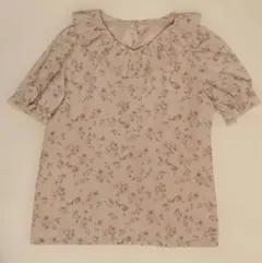 evelyn 小花柄フリルブラウス 半袖 美品のサムネイル