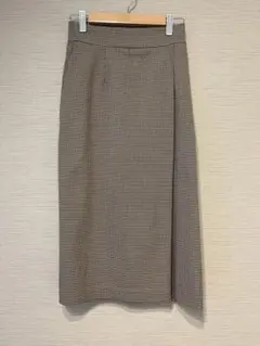 ユニクロ　チェックナロースカート