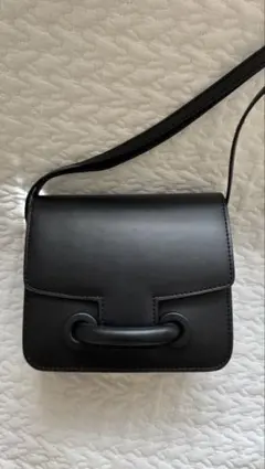 ✨️新品未使用タグ付き✨️VASIC ミニバッグ 本革 ブラック ROUND MINI MINI,ブラック – VASIC ヴァジック日本公式サイト