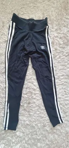 アディダスオリジナル　レギンス