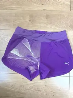 PUMA 紫色 スポーツショーツ Mサイズ グラフィックデザイン