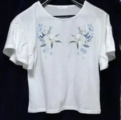 【大特価❗】花と鳥の刺繍が美しい袖口がひらひらふわり女性らしいトップス/M