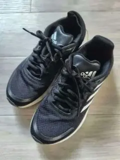 adidas　スニーカー　ライトモーション　ブラック　23cm