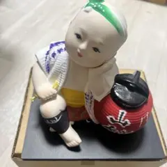 提灯を持つ子供の置物 陶器製 インテリア - メルカリ