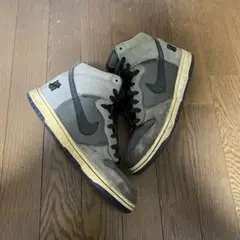 UNDEFEATED × Nike Dunk High 