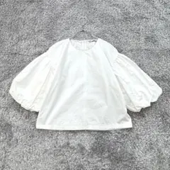 ザラ/M/白/バルーンスリーブブラウス/半袖/ハリ感/春夏/ゆったり/おしゃれ着