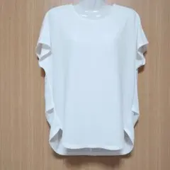 【未使用】白 トップス 半袖のサムネイル