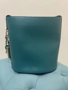 【新品未使用】FURLA レザーショルダーバッグ