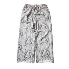 グレーと緑のストライプ ワイドパンツ ウエストゴム