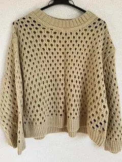 値下げ　ベージュ オープンワーク編み 穴あきニット ベージュ H&M 秋のサムネイル