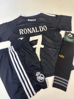 130cmレアル・マドリード新モデル　ロナウド子供サッカーユニフォーム三点セット