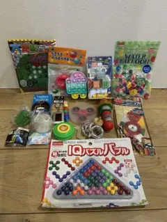 ミニカーおまけ+おもちゃ色々お楽しみセット17点