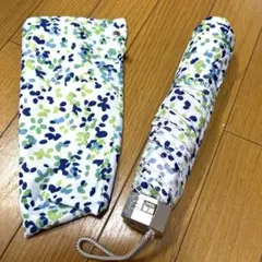 新品☆UNITED COLORS OF BENETTON 折りたたみ傘耐風のサムネイル
