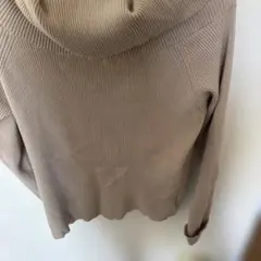 フード付きニット