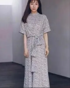 田中みな実さんコラボ CLANE クラネ サークルフラワーワンピースのサムネイル