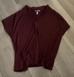 H&M Vネック 半袖 Tシャツ ボルドー Mサイズのサムネイル