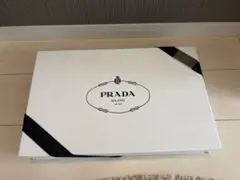 PRADA ギフトボックス ホワイト 大きめ