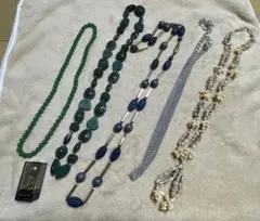 ロングネックレス　ハワイアンネックレスまとめ売り　ジバンシー香水おまけ付き！