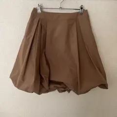 【美品】TO BE CHIC バルーンスカート ベージュ　サイズ40のサムネイル