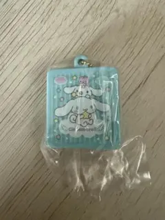 サンリオ　クッキー缶チャーム　シナモロール