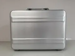 極美品 ZERO HALLIBURTON PCケースのサムネイル
