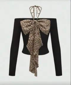 【新品未使用】オフショルダー ヒョウ柄リボン ブラックトップス
