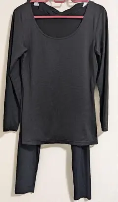 ユニクロヒートテック ブラック トップス レギンス セットLサイズ