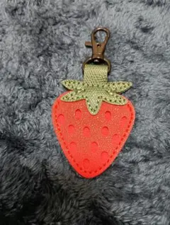 イチゴチャ-ム　新品　1点物