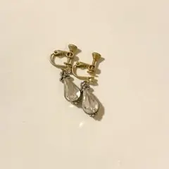 クリスタルドロップイヤリング