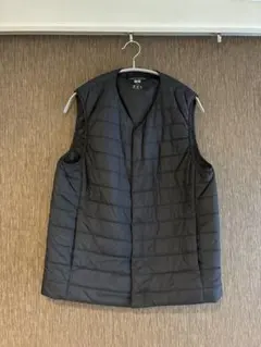 ユニクロ パフテックコンパクトベスト メンズ ネイビー Mサイズ