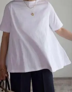 ボンジュールサガン　裾フレアTシャツ　ホワイト