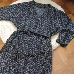 ローリーズファーム　七分袖小花柄ワンピース