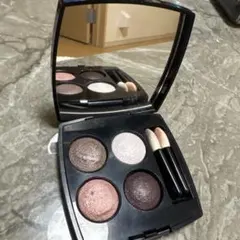 CHANEL レキャトルオンブル 202