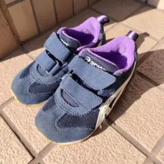 Item thumbnail for item 96481c37-3aa6-4dab-8e33-11884587af59