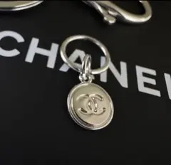 CHANEL シャネル ホリデー CCロゴ チャーム ノベルティ　シルバー　希少