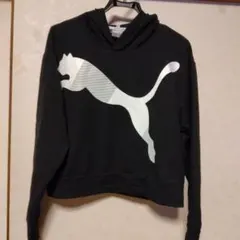 PUMA クロップド パーカー Sサイズ ブラックのサムネイル
