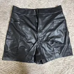 ZARA ブラック レザー ショートパンツ S