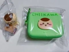 ちいかわ　カラビナつきシリコンポーチ　ダンボールウォッチ　くりまんじゅう