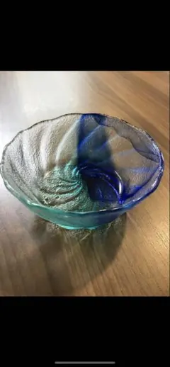 青と透明の波状ガラスボウル　5枚