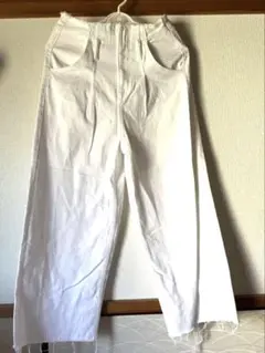 ホワイト ハイウエスト ワイドパンツ フリンジ裾のサムネイル