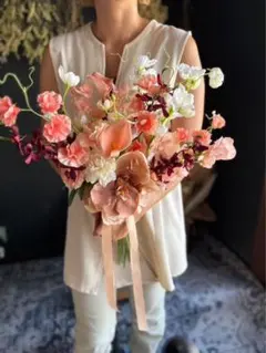 ウェディングブーケ　アーティフィシャルフラワー　クラッチブーケ　コーラルブーケ