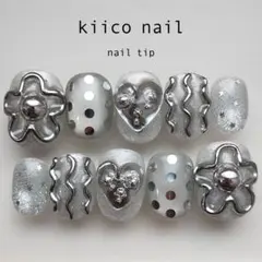 【匿名配送】312.ネイルチップ現品　お花ネイル　ハートネイル　個性派　シルバー