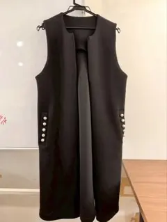 パール付きロングジレ 黒 M-L 上品 高見え
