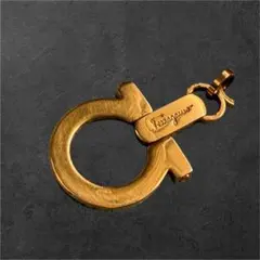 Ferragamo フェラガモ　ゴールドキーホルダー　イタリア製