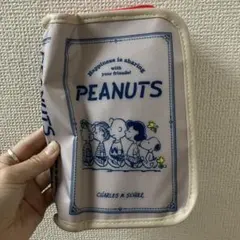 11《即購入可》　スヌーピー　SNOOPY ポーチ
