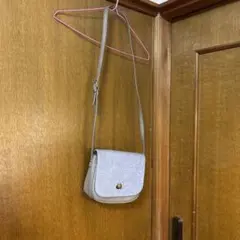 Roberta di Camerino ホワイト ショルダーバッグ - メルカリ